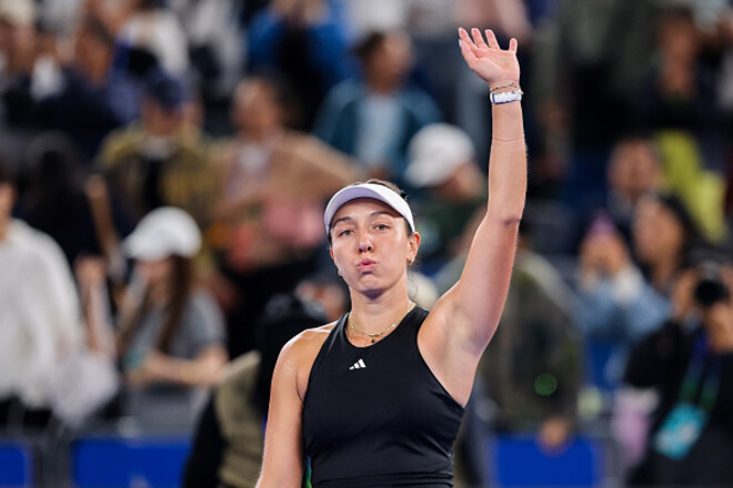 Арина Соболенко – Джессика Пегула. Первая ракетка отдала с 5:2. Видеообзор