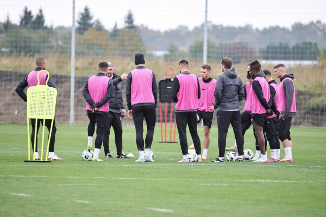 Без камер и трансляций. Два клуба УПЛ проведут товарищеский матч