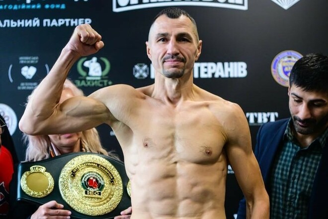 Закривавлений Постол завоював титул у видовищному протистоянні в Києві