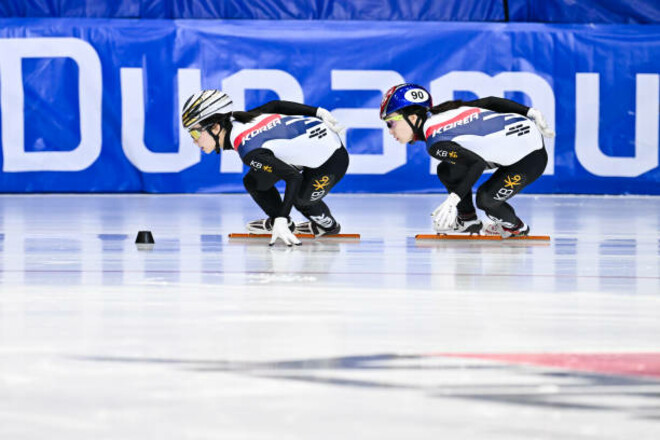 Шорт-трек. Кореянки выиграли эстафету первого этапа Мирового тура 25/26