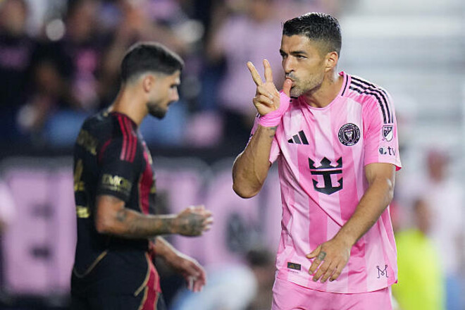 Луїс Суарес забив 600 голів за кар'єру. В складі яких команд це робив?