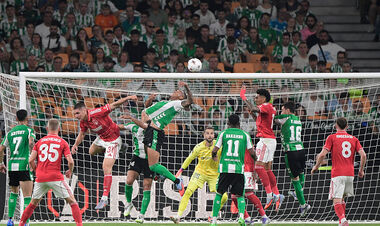 ФОТО. У кого дубль? Ноттингем Зинченко и Бетис Антони за тайм забили 3 гола