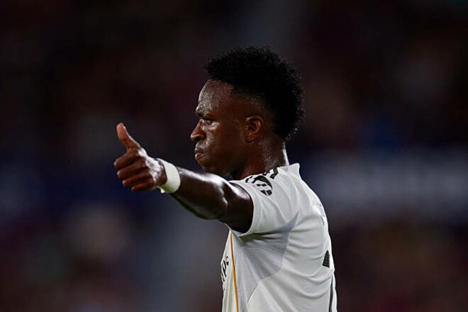 Звезде Реала установили ультиматум. Гранды следят за ситуацией