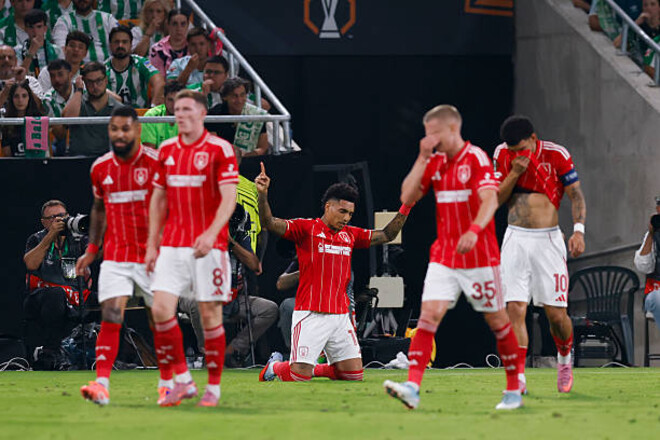 Бакамбу встановив рекорд Бетіса, Ігор Жезус – Ноттінгема