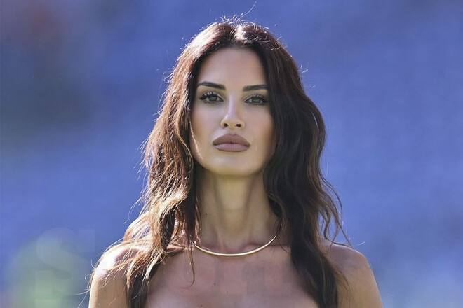 ФОТО. Італійська журналістка вразила Довбика. Вона – топ