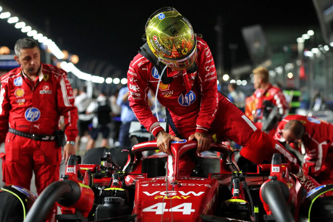 ХЭМИЛТОН: «Лучше это произойдет сейчас, когда Феррари не борется за титул»