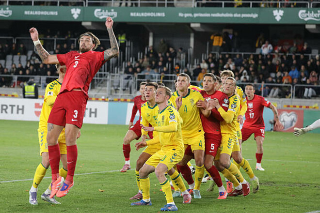 Литва – Польша – 0:2. Как забили сухой лист с углового. Видео голов и обзор