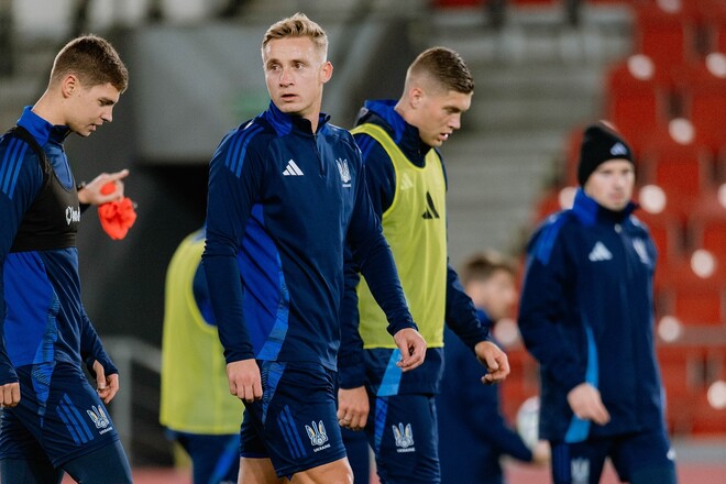 ФОТО. Сборная Украины провела официальную тренировку в Кракове