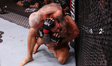 Оливейра задушил Гамрота. Доминирование мастерства над силой