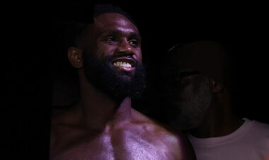 Эннис за 2 минуты разбил Лиму. Теперь он охотится на всех топов нового веса