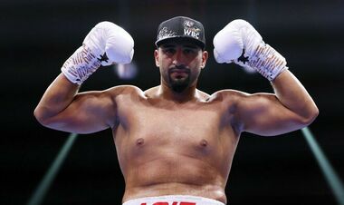 The star boxer named the best overtrays. Parker is 1st where Usik?
