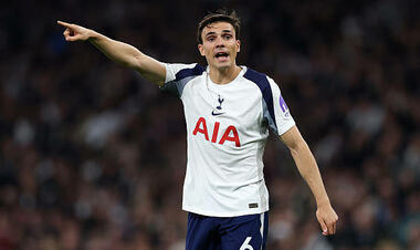 Тоттенгем має намір придбати півзахисника Баварії