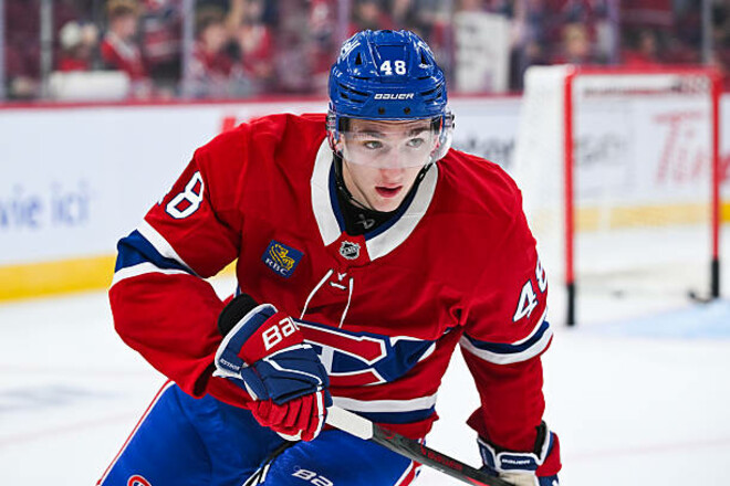 Контракт на 70 миллионов. Монреаль подписал договор с лучшим новичком НХЛ