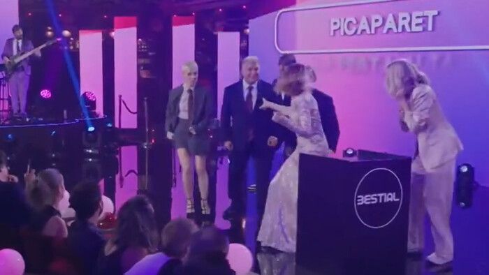 ВІДЕО. Президент Барселони взяв участь у «Грі в кальмара»