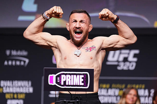 Двалишвили возвращается. Чемпион UFC узнал имя соперника и дату боя