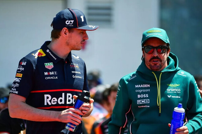 Бос команди Ф1: «Інтерес Ферстаппена – це комплімент»