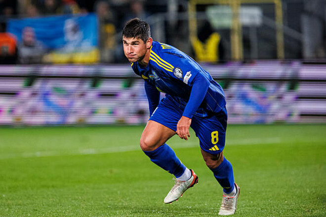 Легенда Шахтера выбрал новый клуб для Малиновского: «Возможно все»