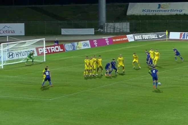 ВІДЕО. Добивання після штрафного. Україна U-21 пропустила гол від хорватів