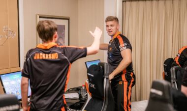 Команда fnatic вышла в плей-офф турнира в Шанхае по CS2