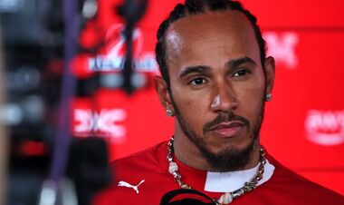 «Не можна просто перейти і перемагати». Чемпіон Ф1 застеріг Хемілтона