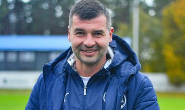 ФОТО. Бартулович получил приз лучшему тренеру УПЛ в сентябре