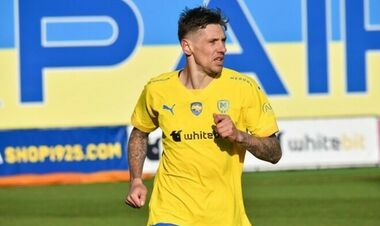 «Стойте, я телефон забыл». Гармаш веселил одноклубников в Металлисте 1925