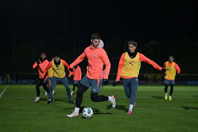 ФОТО. Футболісти Шахтаря повернулися до тренувань та готуються до гри УПЛ