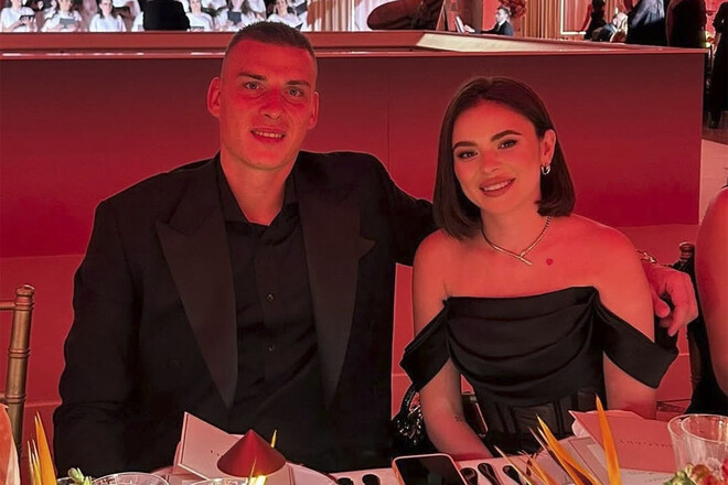 ФОТО. Жена Андрея Лунина засветилась в роскошном ресторане Мадрида