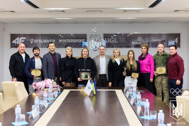 ФОТО. У НОК України нагороджено найкращих спортсменів місяця