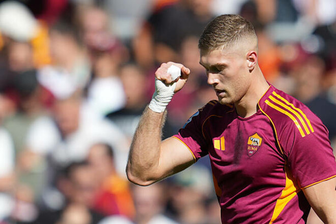 Защитник Ромы рассказал все, что думает о Довбике: «Говорят, что Артем...»