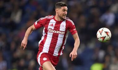 Нападающий сборной Украины наконец-то вернулся на поле. Помог выиграть матч