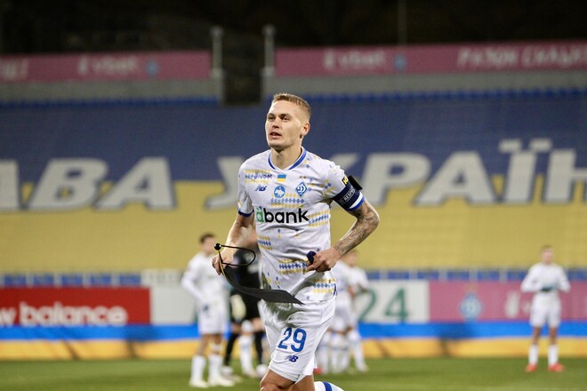 ВИДЕО. Бильярдный выстрел. Удар Буяльского вывел Динамо вперед