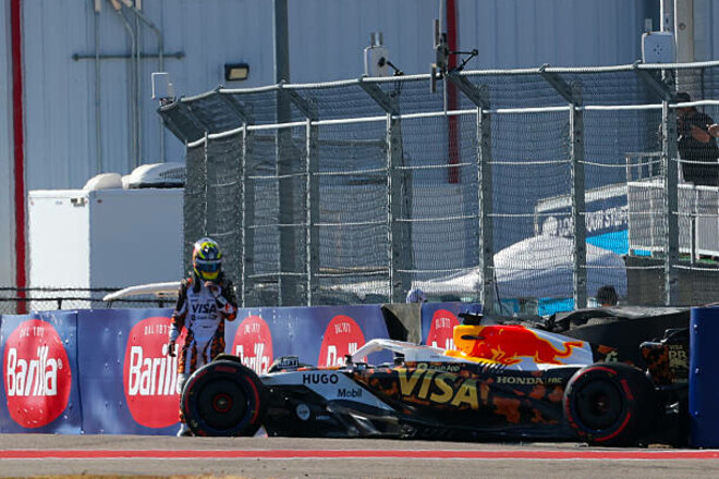 ВІДЕО. Кваліфікацію Гран-прі США перервано через аварію Рейсінг Буллз