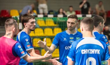 Чемпионат Украины по футзалу. Матчи 19 октября. Смотреть онлайн LIVE