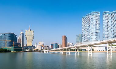 Магазин у Макао прикривав обмін валюти на мільйони