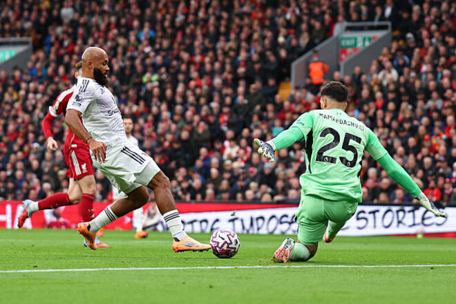 Бріан Мбемо забив найшвидший гол МЮ в АПЛ проти Ліверпуля на Енфілді
