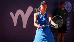 The Kolb sisters started in the qualification of the WTA tournament in Roverte. How did you play?