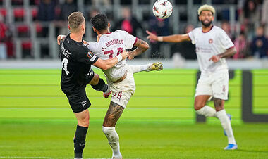 Мидтьюлланд – Штурм – 2:0. Курьезный автогол вратаря. Видео голов и обзор