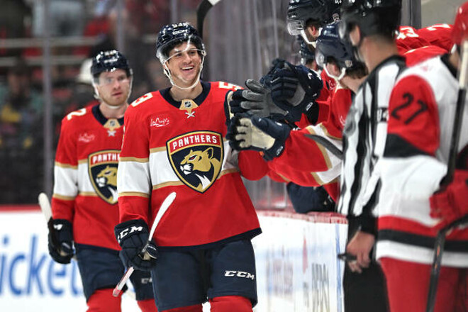 НХЛ. Первый матч Макдэвида, победа Флориды, неудачи Питтсбурга и Анахайма