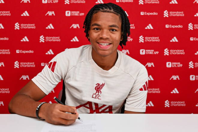 ОФИЦИАЛЬНО. 17-летний суперталант подписал контракт с Ливерпулем