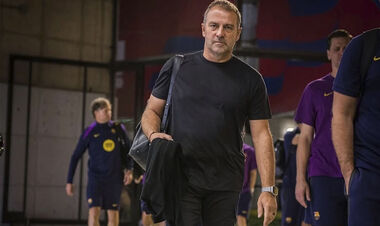 ВИДЕО. Тренер Барселоны растопил сердца своим поступком