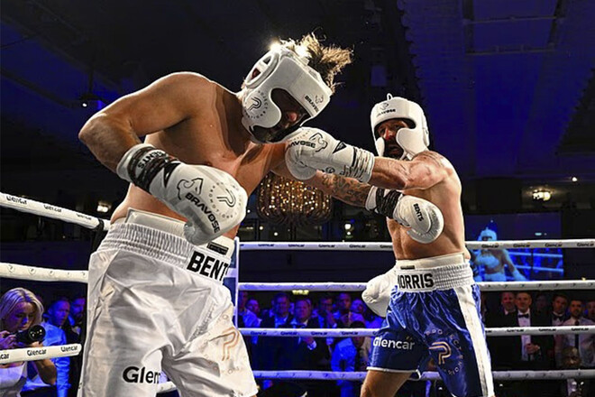 ФОТО. Экс-футболист Челси победил на ринге экс-футболиста сборной Англии