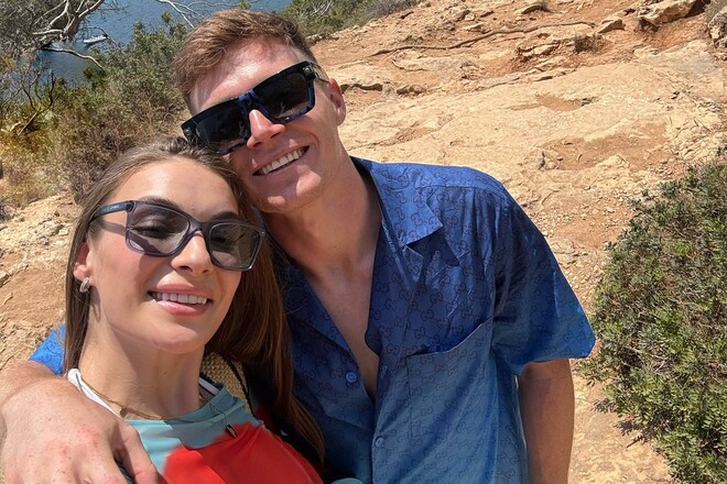 ФОТО. Дружина Віктора Циганкова показала, як їх син грає з м'ячем