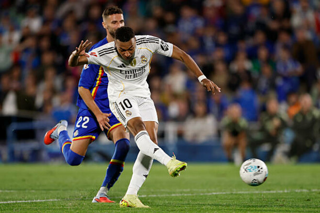 Не отстает от Холанда и Кейна. Мбаппе продолжил результативную серию