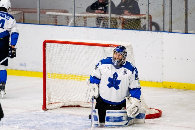 Pul uchun otkinchilar bilan kocha porno