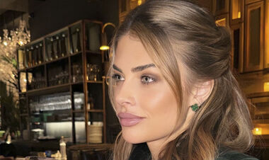 ВІДЕО. Дружина Зінченка відсвяткувала ДН у Барселоні. Без чоловіка