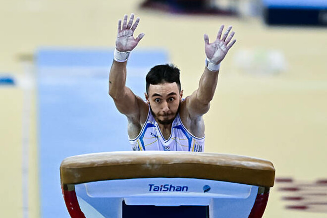 Чепурный и Грико вышли в финалы ЧМ по спортивной гимнастике