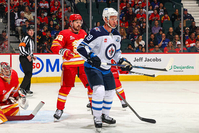 НХЛ. Мощь Вегаса, победы Филадельфии и Монреаля, первый гол Тэйвза