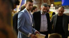 Украинский тренер после увольнения хочет возобновить карьеру игрока
