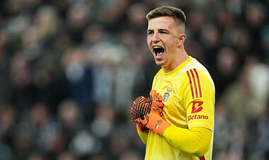 Сороки приземлили орлів. Ньюкасл розгромив Бенфіку, Трубін пропустив 3 голи